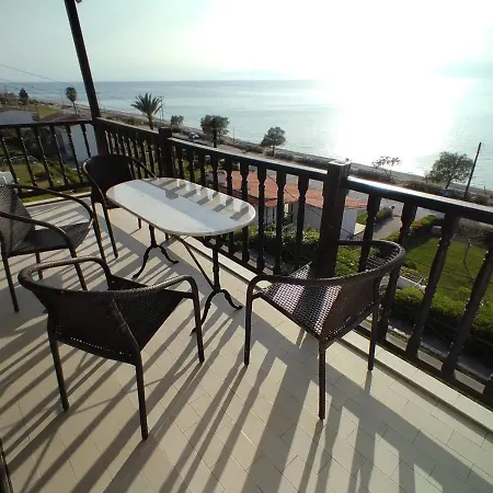 Sea Front + Olympus Sunset Cosy Holiday home